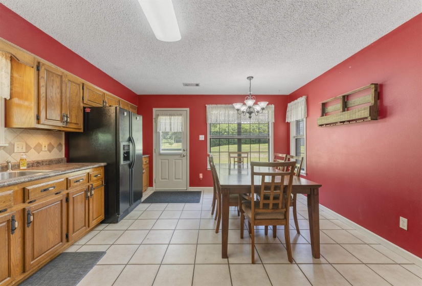 597 WEST DR, Munford, Tennessee 38058, 4 Bedrooms Bedrooms, 7 Rooms Rooms,3 BathroomsBathrooms,Residential,For Sale,WEST,10223359