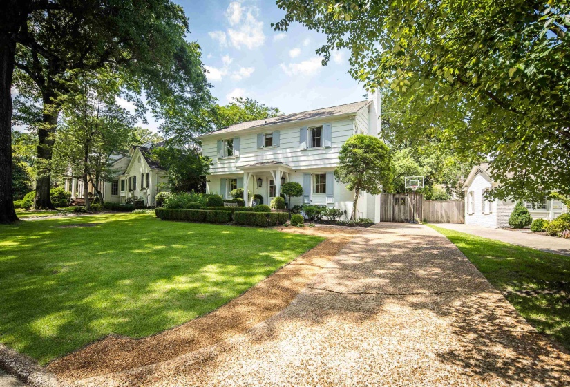 2938 GARDEN LN, Memphis, Tennessee 38111, 4 Bedrooms Bedrooms, 9 Rooms Rooms,3.1 BathroomsBathrooms,Residential,For Sale,GARDEN,10223365