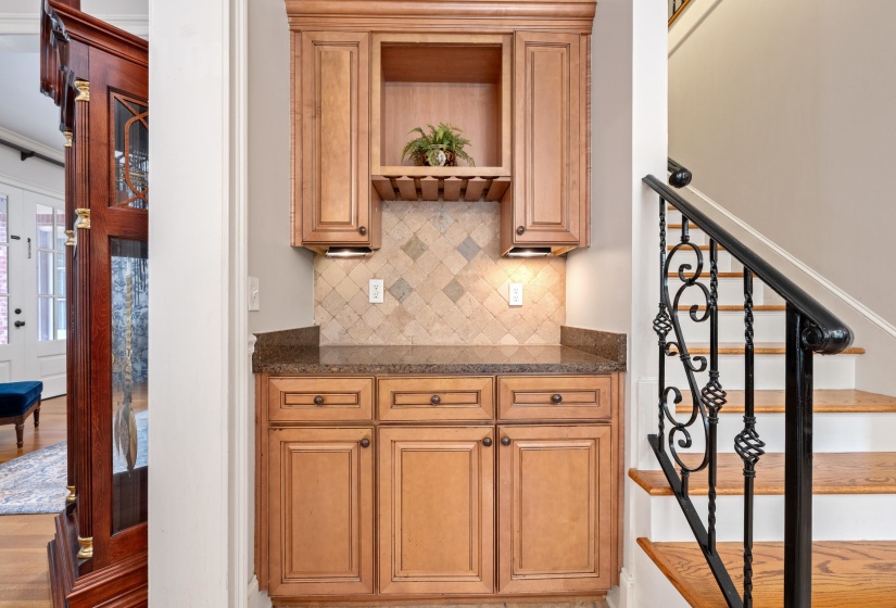 1634 LAUREL KNOLL CIR, Germantown, Tennessee 38139, 4 Bedrooms Bedrooms, 9 Rooms Rooms,3.1 BathroomsBathrooms,Residential,For Sale,LAUREL KNOLL,10223369