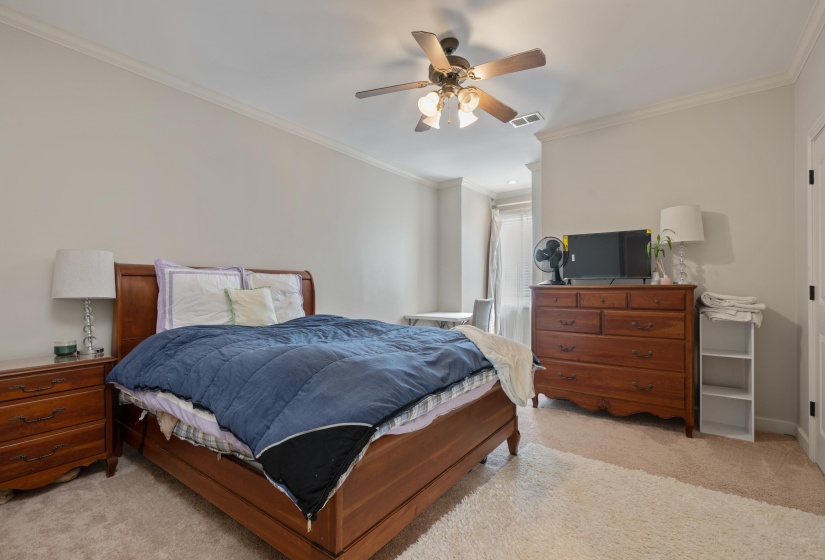 1634 LAUREL KNOLL CIR, Germantown, Tennessee 38139, 4 Bedrooms Bedrooms, 9 Rooms Rooms,3.1 BathroomsBathrooms,Residential,For Sale,LAUREL KNOLL,10223369