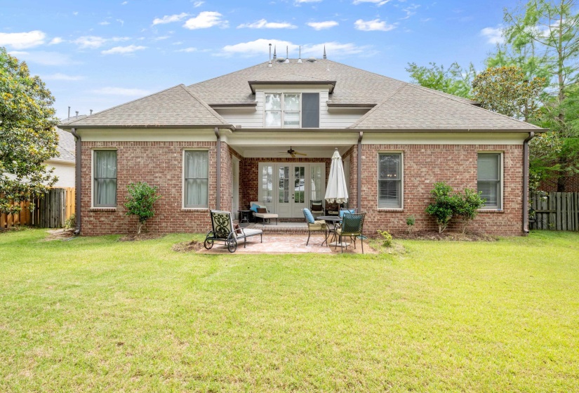 1634 LAUREL KNOLL CIR, Germantown, Tennessee 38139, 4 Bedrooms Bedrooms, 9 Rooms Rooms,3.1 BathroomsBathrooms,Residential,For Sale,LAUREL KNOLL,10223369