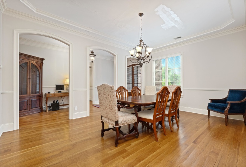 1634 LAUREL KNOLL CIR, Germantown, Tennessee 38139, 4 Bedrooms Bedrooms, 9 Rooms Rooms,3.1 BathroomsBathrooms,Residential,For Sale,LAUREL KNOLL,10223369