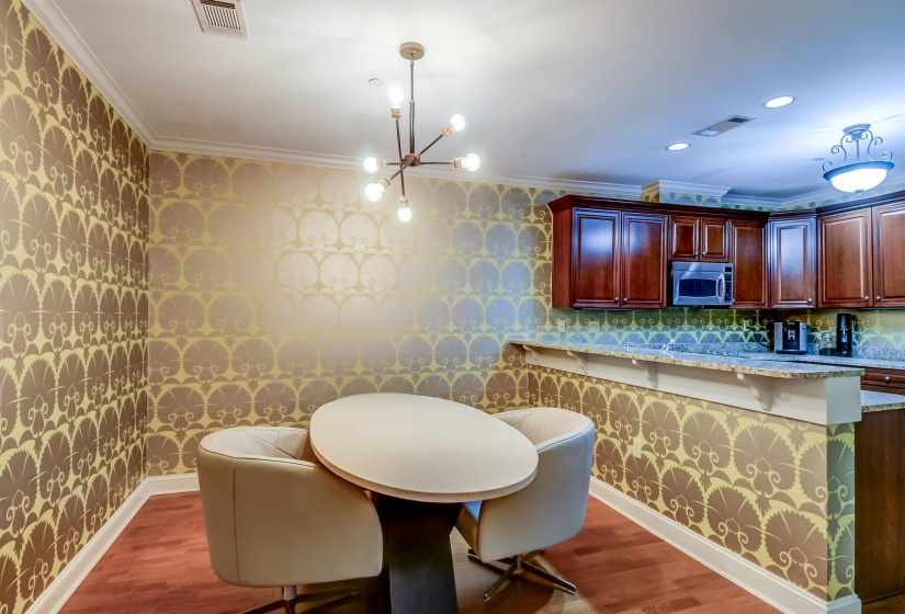 591 LEXINGTON CLUB CT, Memphis, Tennessee 38117, 2 Bedrooms Bedrooms, 5 Rooms Rooms,2 BathroomsBathrooms,Residential,For Sale,LEXINGTON CLUB,10223370