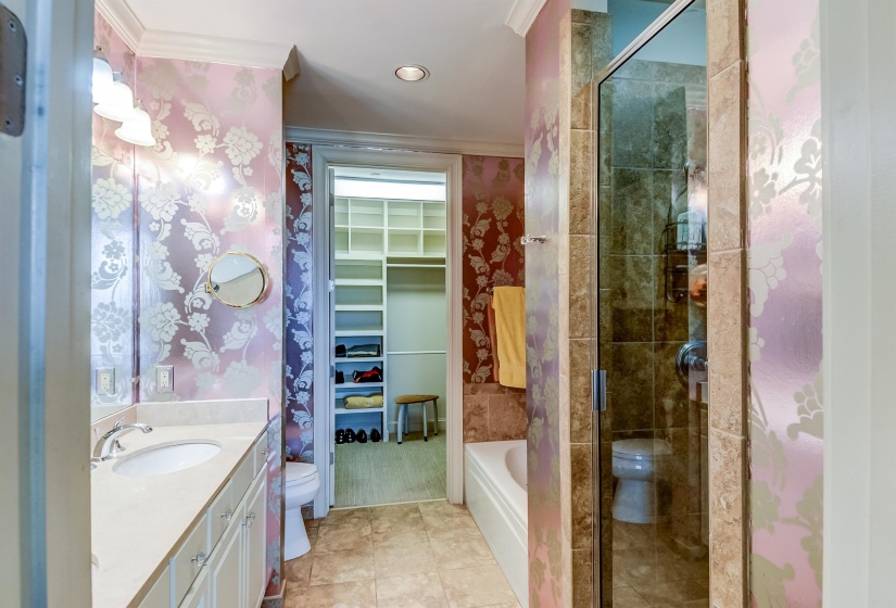 591 LEXINGTON CLUB CT, Memphis, Tennessee 38117, 2 Bedrooms Bedrooms, 5 Rooms Rooms,2 BathroomsBathrooms,Residential,For Sale,LEXINGTON CLUB,10223370