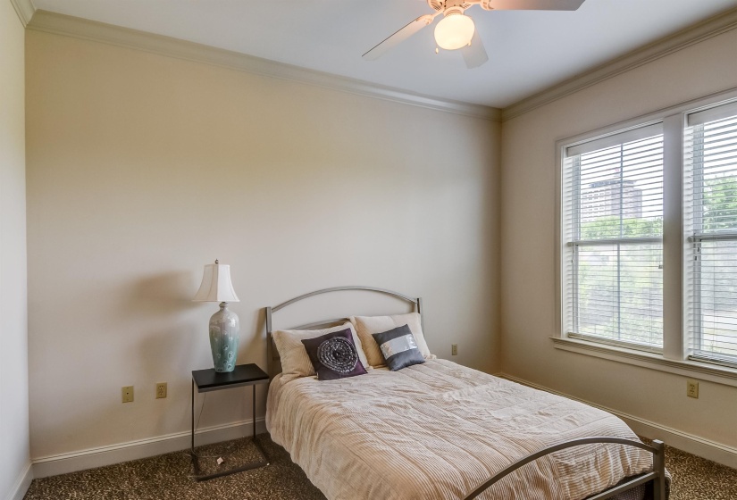 591 LEXINGTON CLUB CT, Memphis, Tennessee 38117, 2 Bedrooms Bedrooms, 5 Rooms Rooms,2 BathroomsBathrooms,Residential,For Sale,LEXINGTON CLUB,10223370