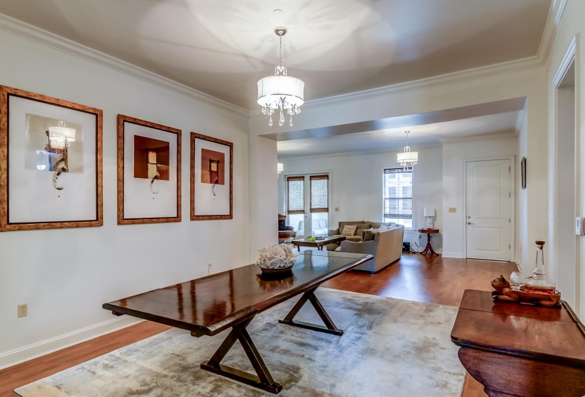 591 LEXINGTON CLUB CT, Memphis, Tennessee 38117, 2 Bedrooms Bedrooms, 5 Rooms Rooms,2 BathroomsBathrooms,Residential,For Sale,LEXINGTON CLUB,10223370
