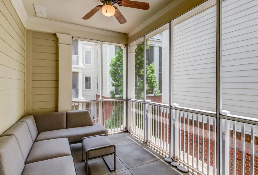 591 LEXINGTON CLUB CT, Memphis, Tennessee 38117, 2 Bedrooms Bedrooms, 5 Rooms Rooms,2 BathroomsBathrooms,Residential,For Sale,LEXINGTON CLUB,10223370