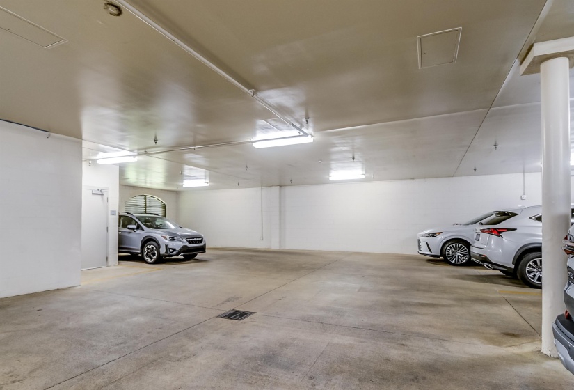 591 LEXINGTON CLUB CT, Memphis, Tennessee 38117, 2 Bedrooms Bedrooms, 5 Rooms Rooms,2 BathroomsBathrooms,Residential,For Sale,LEXINGTON CLUB,10223370
