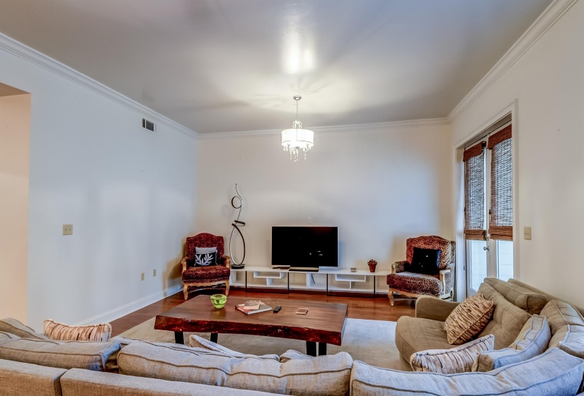 591 LEXINGTON CLUB CT, Memphis, Tennessee 38117, 2 Bedrooms Bedrooms, 5 Rooms Rooms,2 BathroomsBathrooms,Residential,For Sale,LEXINGTON CLUB,10223370