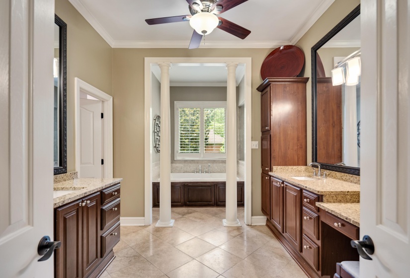 7590 CHAPEL CREEK PKY, Memphis, Tennessee 38016, 3 Bedrooms Bedrooms, 11 Rooms Rooms,4.1 BathroomsBathrooms,Residential,For Sale,CHAPEL CREEK,10223373