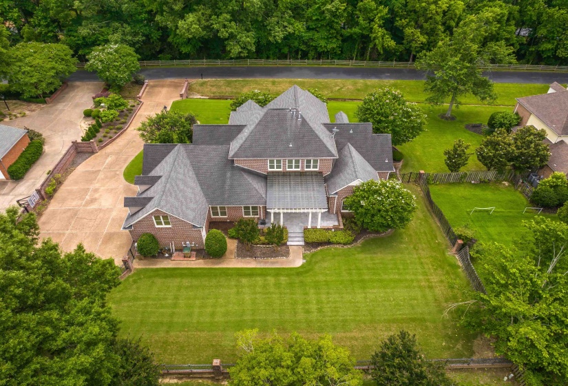 7590 CHAPEL CREEK PKY, Memphis, Tennessee 38016, 3 Bedrooms Bedrooms, 11 Rooms Rooms,4.1 BathroomsBathrooms,Residential,For Sale,CHAPEL CREEK,10223373