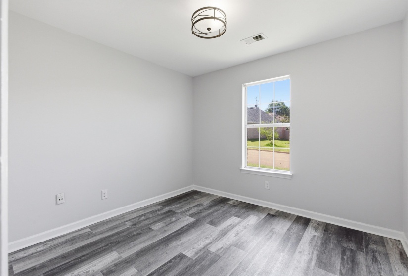 8136 COUNTRY MILL CV, Memphis, Tennessee 38016, 3 Bedrooms Bedrooms, 6 Rooms Rooms,2 BathroomsBathrooms,Residential,For Sale,COUNTRY MILL,10223375