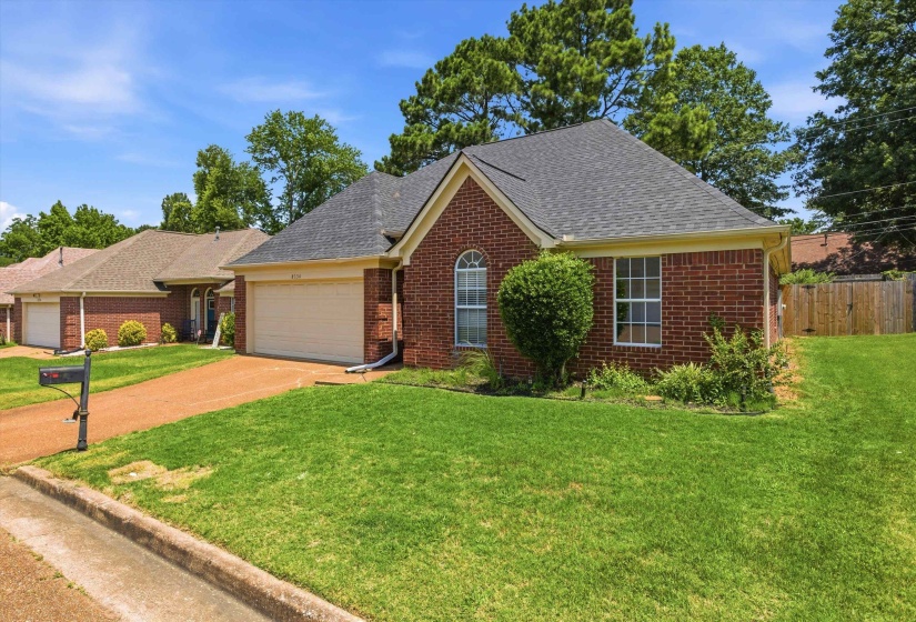 8136 COUNTRY MILL CV, Memphis, Tennessee 38016, 3 Bedrooms Bedrooms, 6 Rooms Rooms,2 BathroomsBathrooms,Residential,For Sale,COUNTRY MILL,10223375