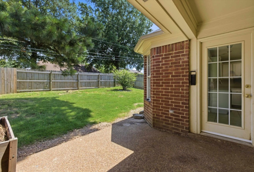 8136 COUNTRY MILL CV, Memphis, Tennessee 38016, 3 Bedrooms Bedrooms, 6 Rooms Rooms,2 BathroomsBathrooms,Residential,For Sale,COUNTRY MILL,10223375