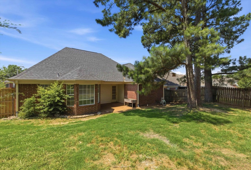 8136 COUNTRY MILL CV, Memphis, Tennessee 38016, 3 Bedrooms Bedrooms, 6 Rooms Rooms,2 BathroomsBathrooms,Residential,For Sale,COUNTRY MILL,10223375