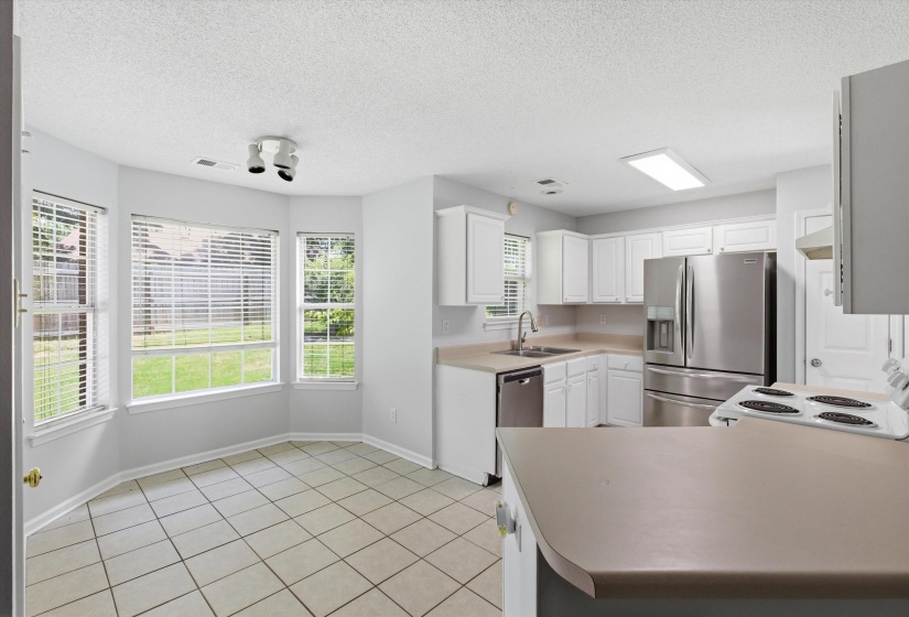 8136 COUNTRY MILL CV, Memphis, Tennessee 38016, 3 Bedrooms Bedrooms, 6 Rooms Rooms,2 BathroomsBathrooms,Residential,For Sale,COUNTRY MILL,10223375