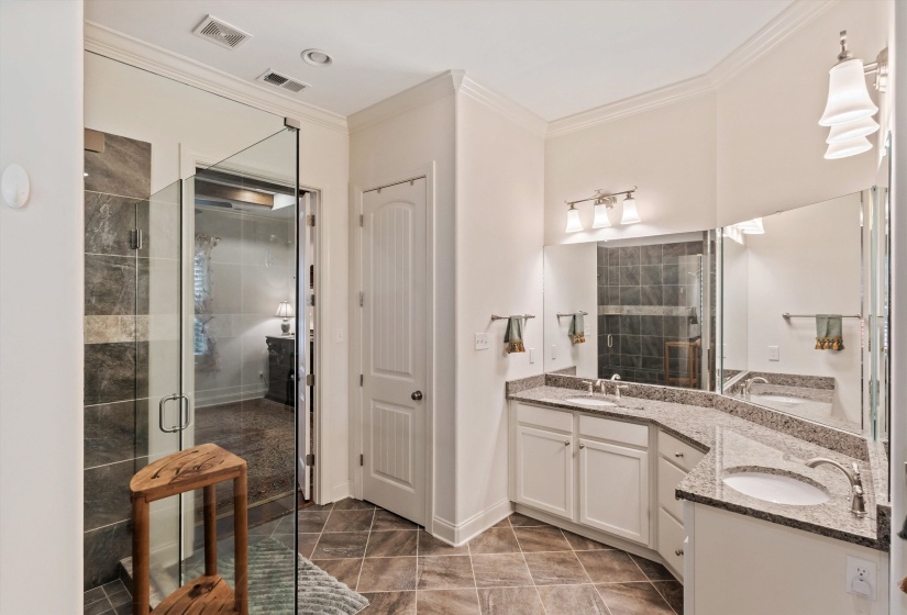 202 CHADWICK WOODS LN, Collierville, Tennessee 38017, 4 Bedrooms Bedrooms, 9 Rooms Rooms,3 BathroomsBathrooms,Residential,For Sale,CHADWICK WOODS,10223376
