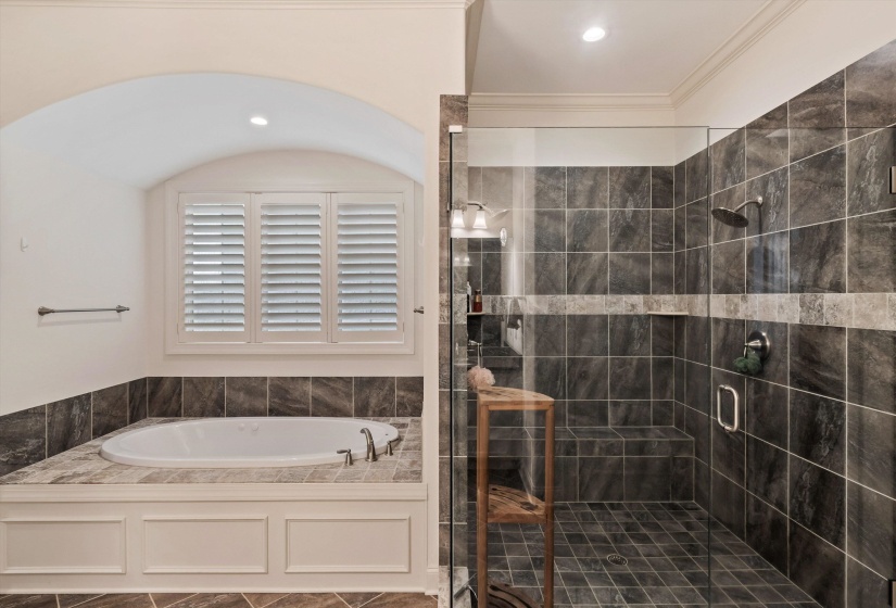 202 CHADWICK WOODS LN, Collierville, Tennessee 38017, 4 Bedrooms Bedrooms, 9 Rooms Rooms,3 BathroomsBathrooms,Residential,For Sale,CHADWICK WOODS,10223376