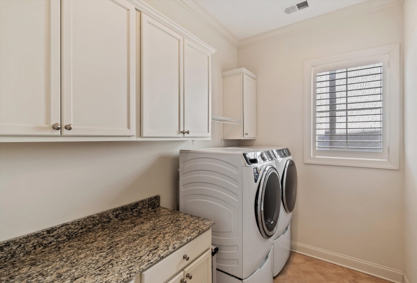 202 CHADWICK WOODS LN, Collierville, Tennessee 38017, 4 Bedrooms Bedrooms, 9 Rooms Rooms,3 BathroomsBathrooms,Residential,For Sale,CHADWICK WOODS,10223376