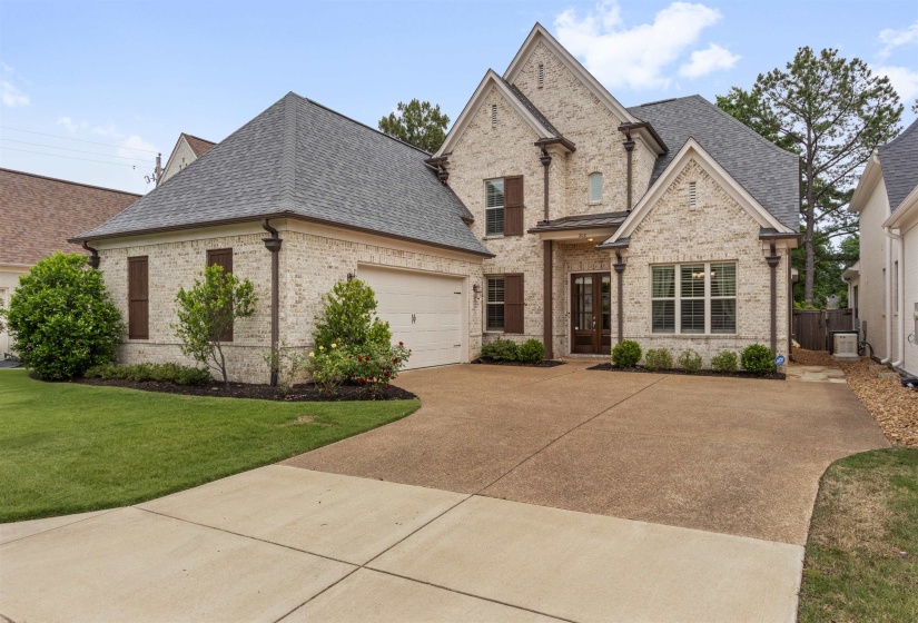 202 CHADWICK WOODS LN, Collierville, Tennessee 38017, 4 Bedrooms Bedrooms, 9 Rooms Rooms,3 BathroomsBathrooms,Residential,For Sale,CHADWICK WOODS,10223376