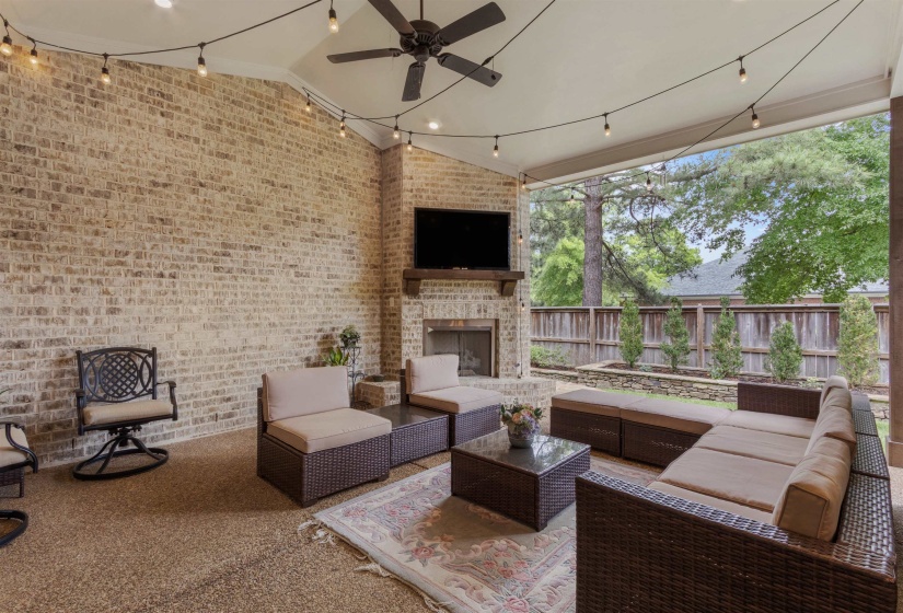 202 CHADWICK WOODS LN, Collierville, Tennessee 38017, 4 Bedrooms Bedrooms, 9 Rooms Rooms,3 BathroomsBathrooms,Residential,For Sale,CHADWICK WOODS,10223376