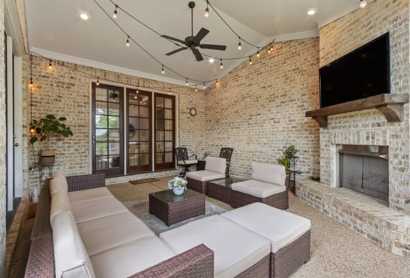 202 CHADWICK WOODS LN, Collierville, Tennessee 38017, 4 Bedrooms Bedrooms, 9 Rooms Rooms,3 BathroomsBathrooms,Residential,For Sale,CHADWICK WOODS,10223376