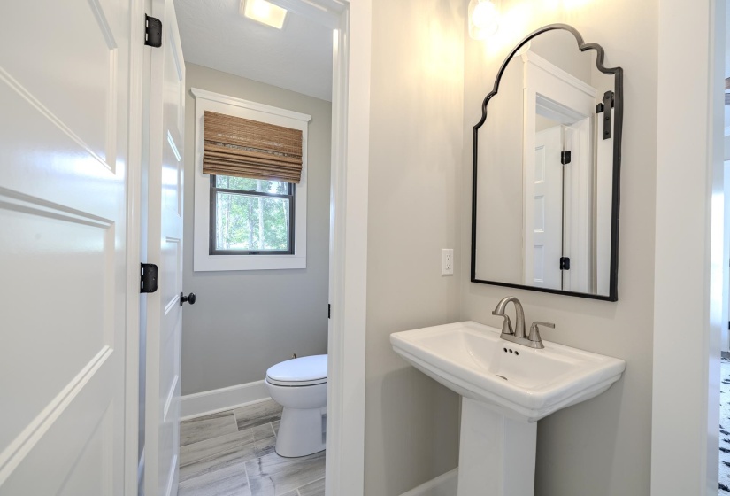 485 POPLAR ST, Savannah, Tennessee 38372, 3 Bedrooms Bedrooms, 10 Rooms Rooms,2.1 BathroomsBathrooms,Residential,For Sale,POPLAR,10223377