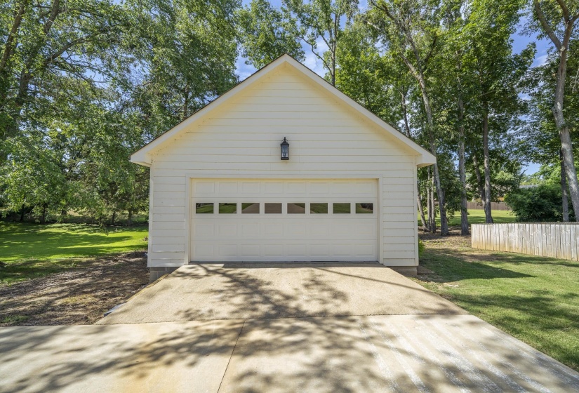 485 POPLAR ST, Savannah, Tennessee 38372, 3 Bedrooms Bedrooms, 10 Rooms Rooms,2.1 BathroomsBathrooms,Residential,For Sale,POPLAR,10223377
