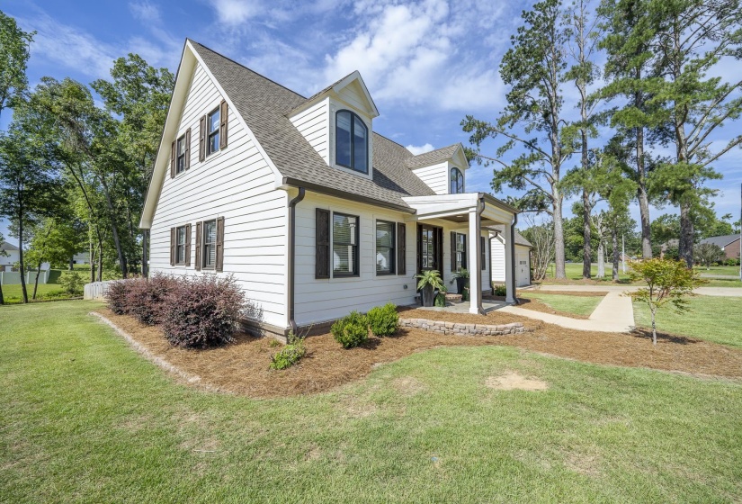 485 POPLAR ST, Savannah, Tennessee 38372, 3 Bedrooms Bedrooms, 10 Rooms Rooms,2.1 BathroomsBathrooms,Residential,For Sale,POPLAR,10223377