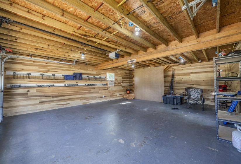 485 POPLAR ST, Savannah, Tennessee 38372, 3 Bedrooms Bedrooms, 10 Rooms Rooms,2.1 BathroomsBathrooms,Residential,For Sale,POPLAR,10223377