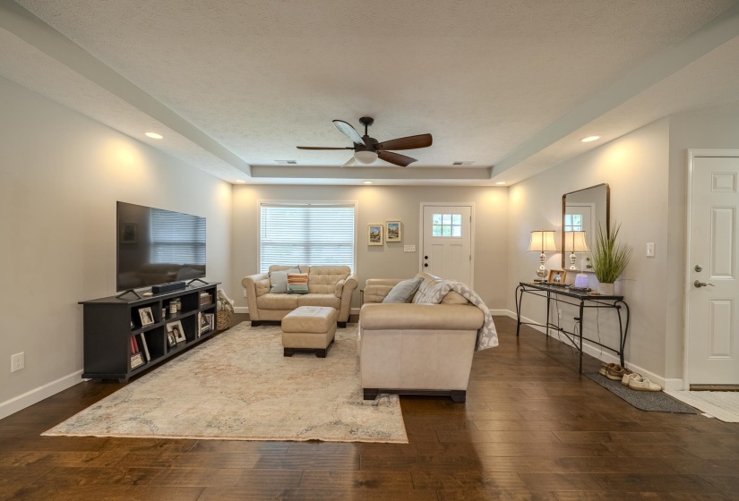 500 BOUNCE DR, Savannah, Tennessee 38372, 3 Bedrooms Bedrooms, 7 Rooms Rooms,2 BathroomsBathrooms,Residential,For Sale,BOUNCE,10223379