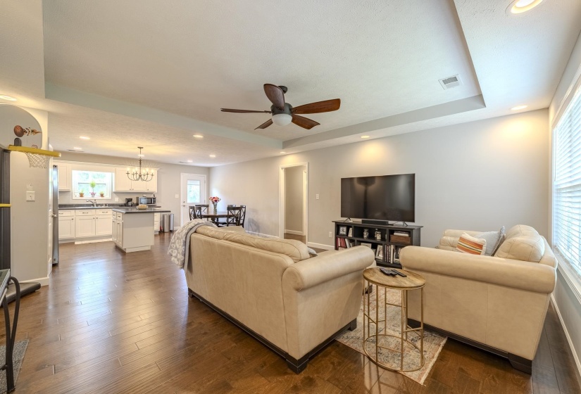 500 BOUNCE DR, Savannah, Tennessee 38372, 3 Bedrooms Bedrooms, 7 Rooms Rooms,2 BathroomsBathrooms,Residential,For Sale,BOUNCE,10223379