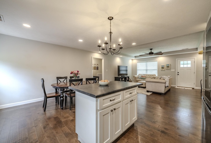500 BOUNCE DR, Savannah, Tennessee 38372, 3 Bedrooms Bedrooms, 7 Rooms Rooms,2 BathroomsBathrooms,Residential,For Sale,BOUNCE,10223379