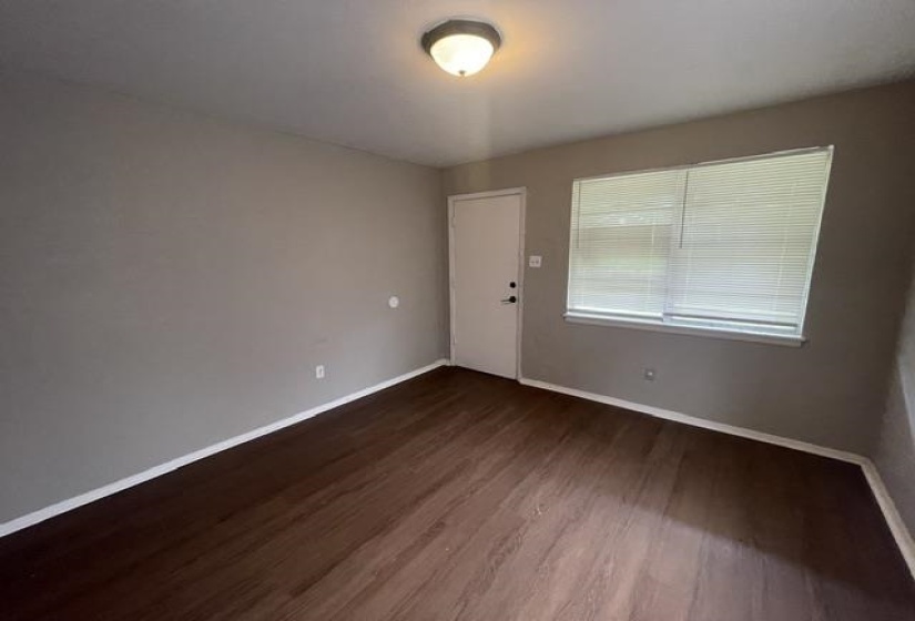 2861 NATHAN AVE, Memphis, Tennessee 38112-3411, 2 Bedrooms Bedrooms, 6 Rooms Rooms,1 BathroomBathrooms,Rental Properties,For Sale,NATHAN,10223394