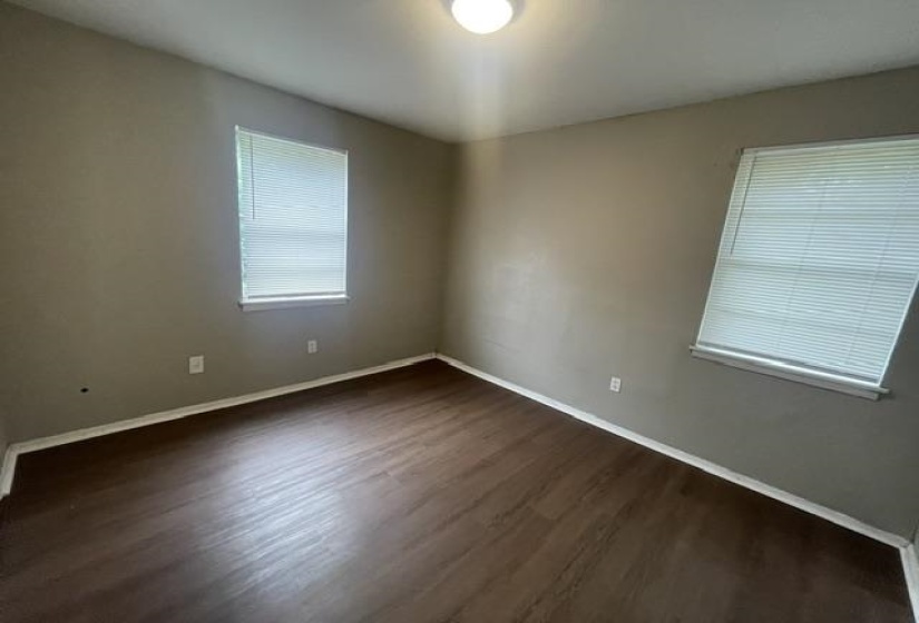 2861 NATHAN AVE, Memphis, Tennessee 38112-3411, 2 Bedrooms Bedrooms, 6 Rooms Rooms,1 BathroomBathrooms,Rental Properties,For Sale,NATHAN,10223394