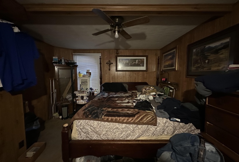 Image quality insufficient for description