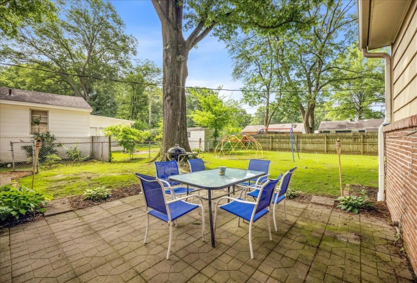 5021 SEQUOIA AVE, Memphis, Tennessee 38117, 3 Bedrooms Bedrooms, 6 Rooms Rooms,2 BathroomsBathrooms,Residential,For Sale,SEQUOIA,10223387