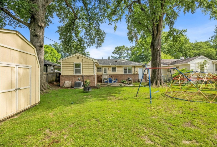 5021 SEQUOIA AVE, Memphis, Tennessee 38117, 3 Bedrooms Bedrooms, 6 Rooms Rooms,2 BathroomsBathrooms,Residential,For Sale,SEQUOIA,10223387