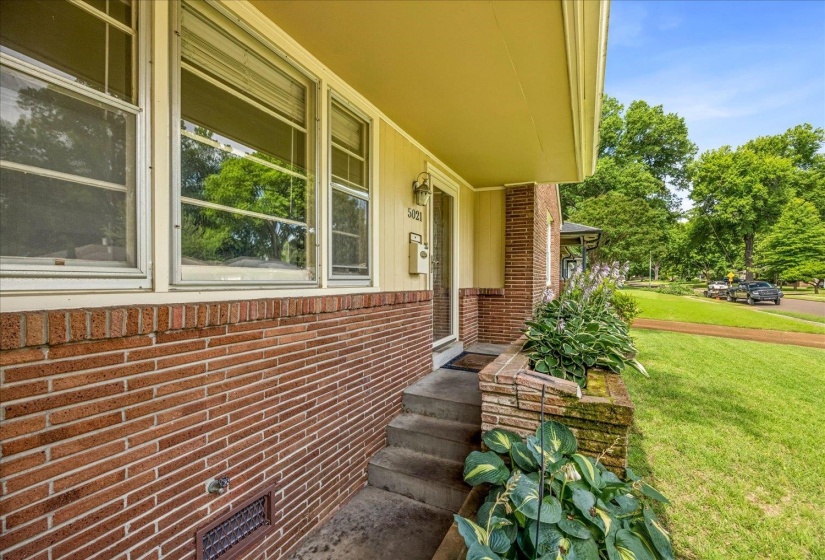 5021 SEQUOIA AVE, Memphis, Tennessee 38117, 3 Bedrooms Bedrooms, 6 Rooms Rooms,2 BathroomsBathrooms,Residential,For Sale,SEQUOIA,10223387