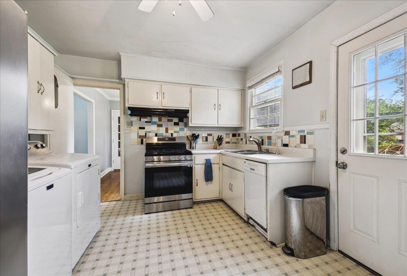 5021 SEQUOIA AVE, Memphis, Tennessee 38117, 3 Bedrooms Bedrooms, 6 Rooms Rooms,2 BathroomsBathrooms,Residential,For Sale,SEQUOIA,10223387