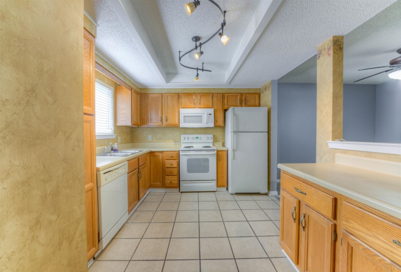 4756 EAGLE CREST DR, Memphis, Tennessee 38117, 2 Bedrooms Bedrooms, 4 Rooms Rooms,1.1 BathroomsBathrooms,Residential,For Sale,EAGLE CREST,10223392