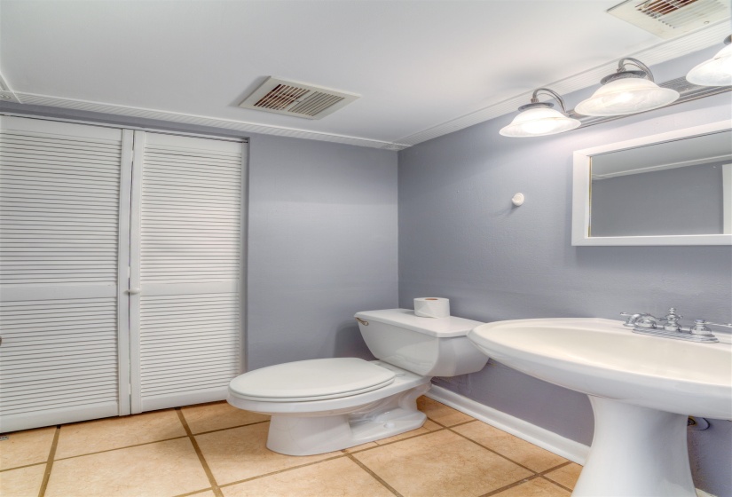 4756 EAGLE CREST DR, Memphis, Tennessee 38117, 2 Bedrooms Bedrooms, 4 Rooms Rooms,1.1 BathroomsBathrooms,Residential,For Sale,EAGLE CREST,10223392