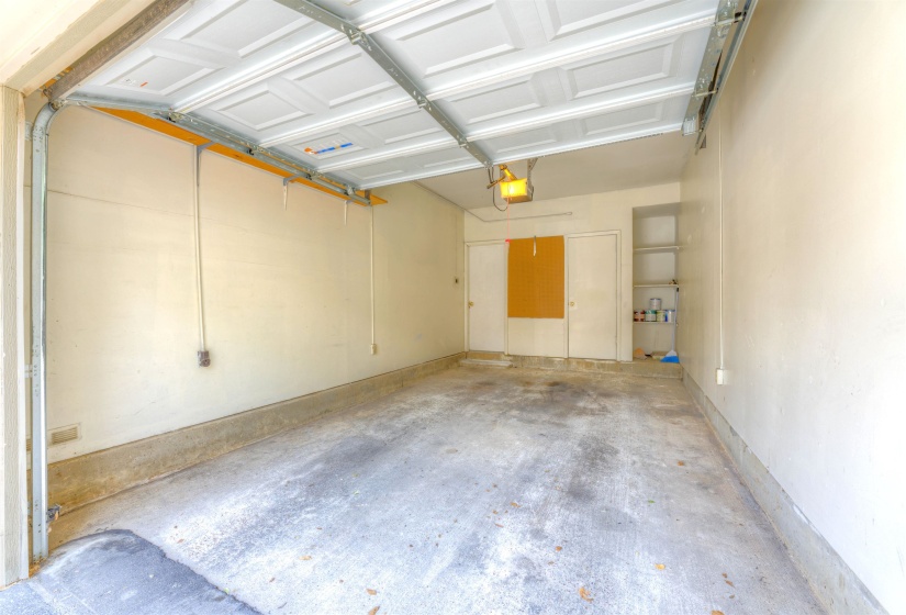 4756 EAGLE CREST DR, Memphis, Tennessee 38117, 2 Bedrooms Bedrooms, 4 Rooms Rooms,1.1 BathroomsBathrooms,Residential,For Sale,EAGLE CREST,10223392