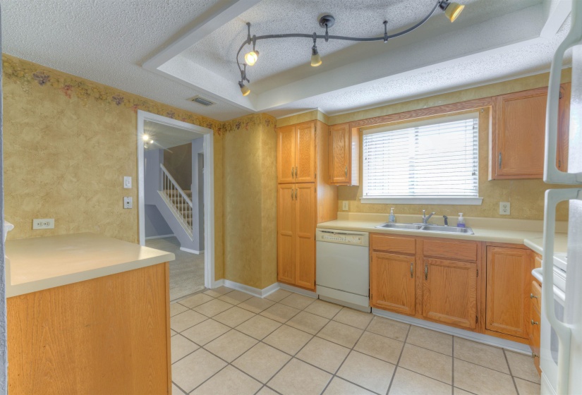 4756 EAGLE CREST DR, Memphis, Tennessee 38117, 2 Bedrooms Bedrooms, 4 Rooms Rooms,1.1 BathroomsBathrooms,Residential,For Sale,EAGLE CREST,10223392