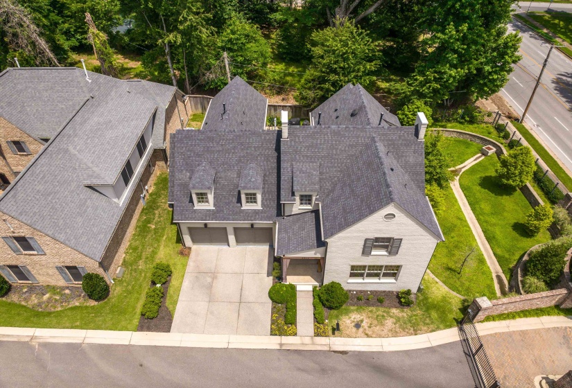 4900 GROSVENOR HILL CV, Memphis, Tennessee 38117, 4 Bedrooms Bedrooms, 9 Rooms Rooms,3.1 BathroomsBathrooms,Residential,For Sale,GROSVENOR HILL,10223393