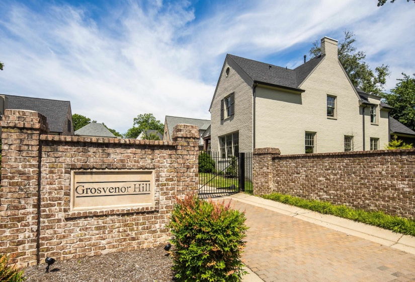 4900 GROSVENOR HILL CV, Memphis, Tennessee 38117, 4 Bedrooms Bedrooms, 9 Rooms Rooms,3.1 BathroomsBathrooms,Residential,For Sale,GROSVENOR HILL,10223393