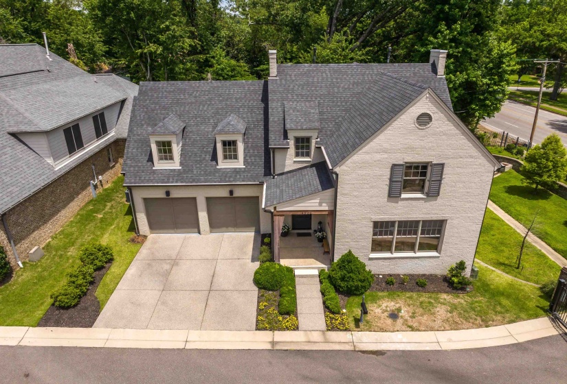 4900 GROSVENOR HILL CV, Memphis, Tennessee 38117, 4 Bedrooms Bedrooms, 9 Rooms Rooms,3.1 BathroomsBathrooms,Residential,For Sale,GROSVENOR HILL,10223393