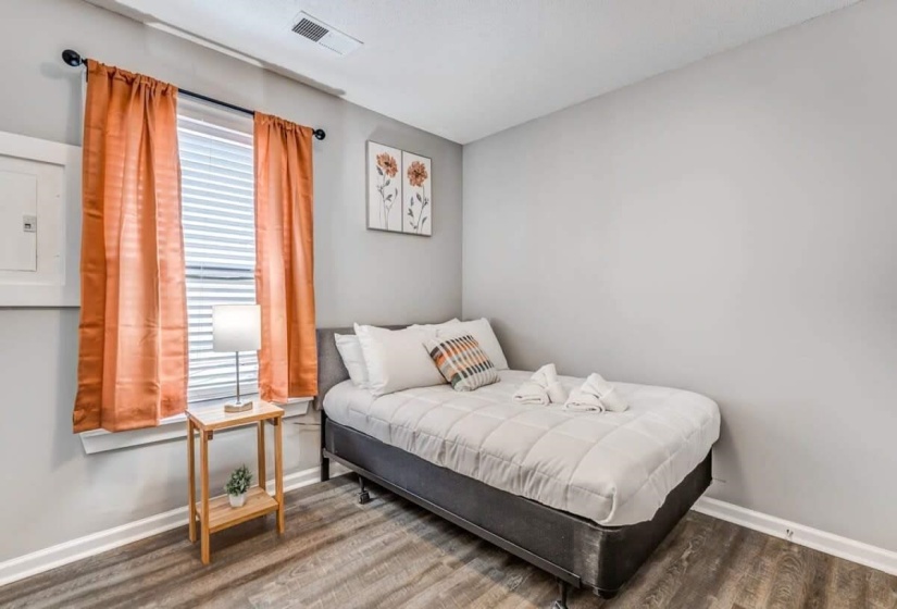 157 CEDAR AVE, Memphis, Tennessee 38107, 3 Bedrooms Bedrooms, 5 Rooms Rooms,2 BathroomsBathrooms,Residential,For Sale,CEDAR,10223396
