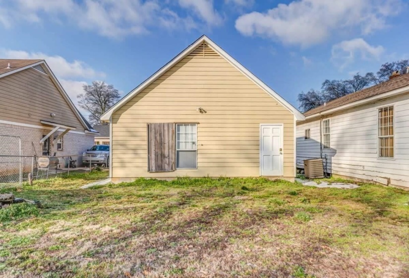 157 CEDAR AVE, Memphis, Tennessee 38107, 3 Bedrooms Bedrooms, 5 Rooms Rooms,2 BathroomsBathrooms,Residential,For Sale,CEDAR,10223396