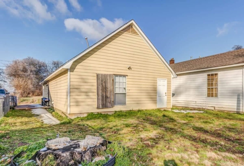 157 CEDAR AVE, Memphis, Tennessee 38107, 3 Bedrooms Bedrooms, 5 Rooms Rooms,2 BathroomsBathrooms,Residential,For Sale,CEDAR,10223396